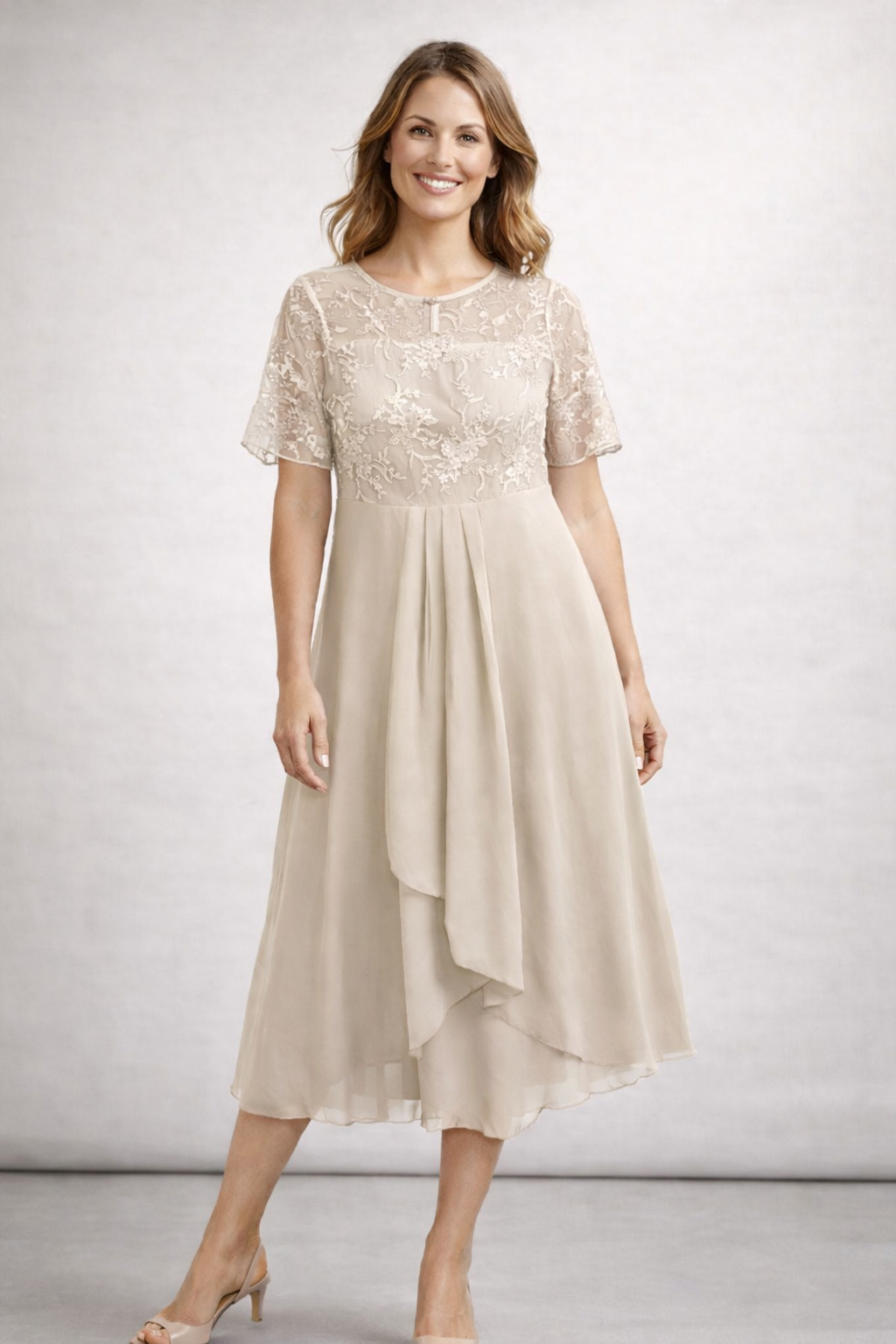 Ines | Stilvolles Midikleid mit floraler Spitze