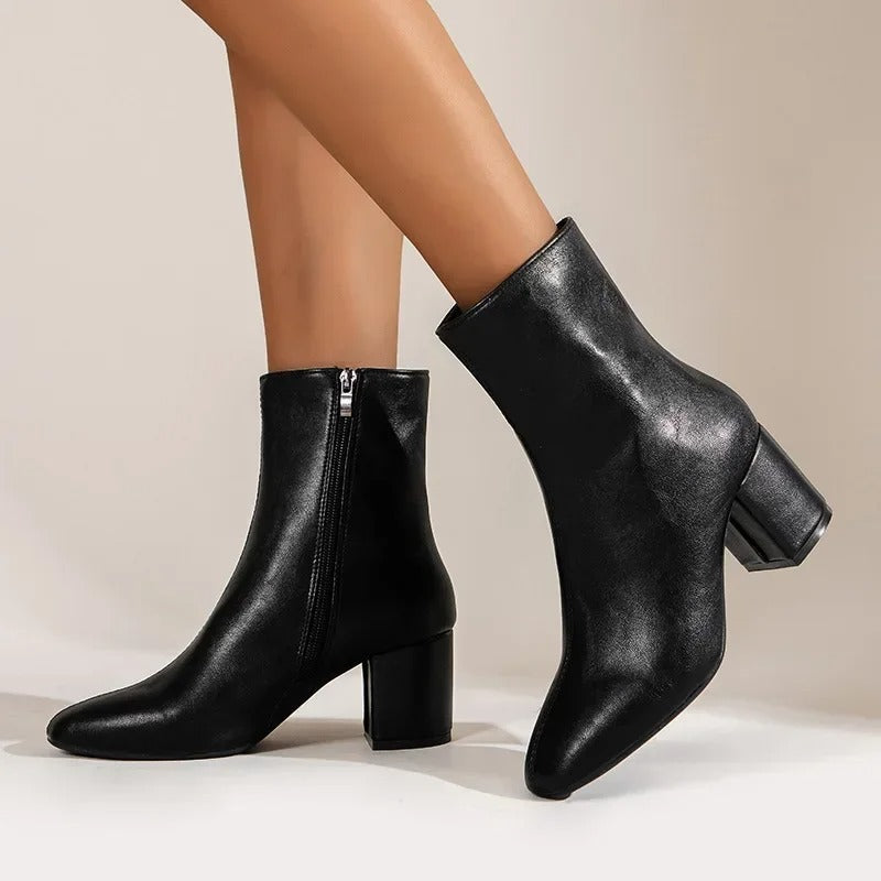 Jessika | Elegante Stiefeletten mit markanter Silhouette