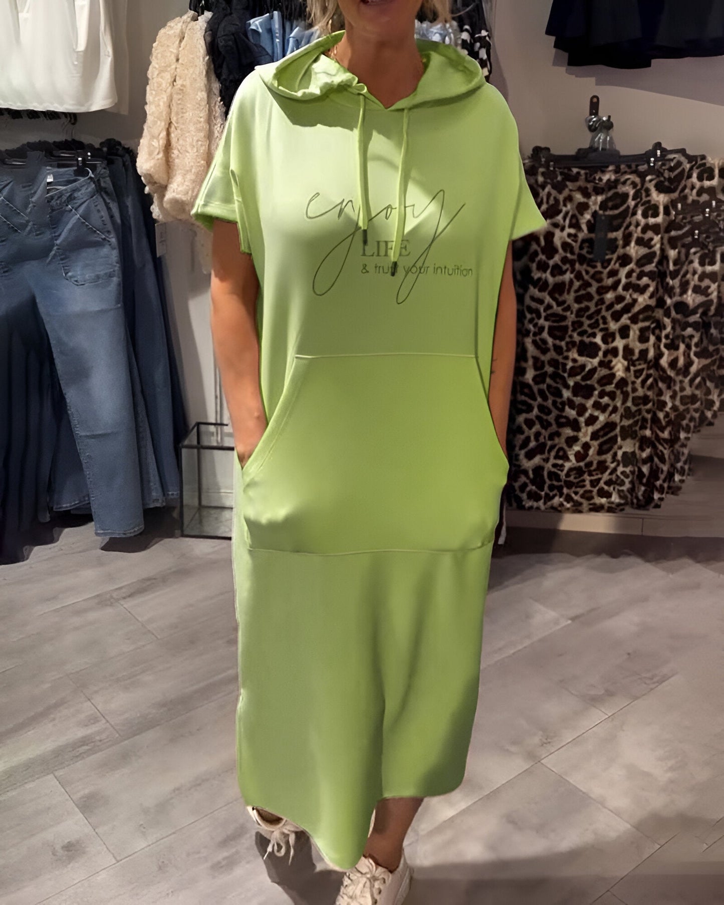 Nordhain™ | Damen Hoodie-Kleid mit Kängurutasche und Slogan-Print