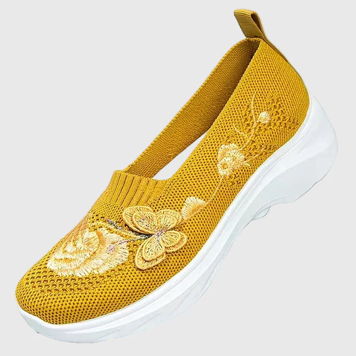 Feldmann™ | Slipper mit Schmetterlingsstickerei