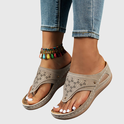 Maria | Stylische und rutschfeste Plateau-Sandalen für Damen