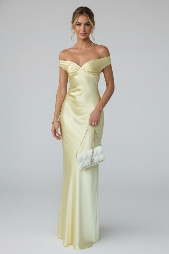 Antje | Elegantes schulterfreies Maxikleid mit Raffungen