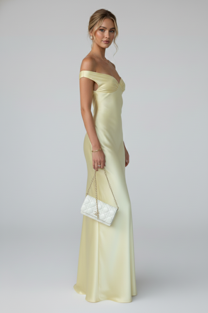 Antje | Elegantes schulterfreies Maxikleid mit Raffungen