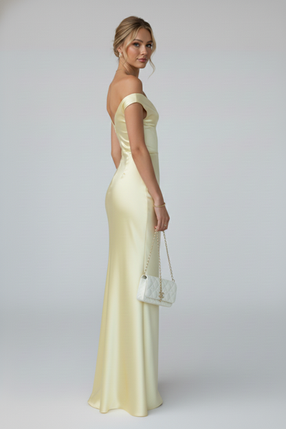 Antje | Elegantes schulterfreies Maxikleid mit Raffungen
