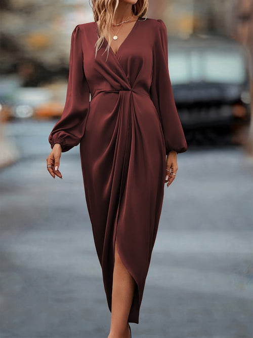 Karolin | Elegantes und Stilvolles Midi-Wickelkleid