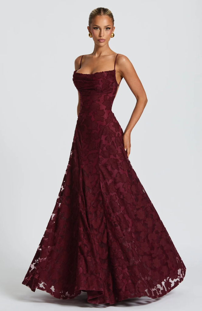 Leah | Elegantes und trendiges Maxikleid mit Spitzendetails