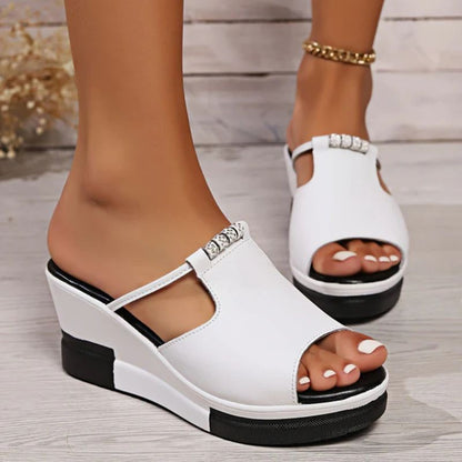 Isabella | Elegante Plateau-Sandalen mit modernem T-Steg