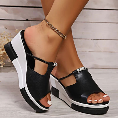 Isabella | Elegante Plateau-Sandalen mit modernem T-Steg