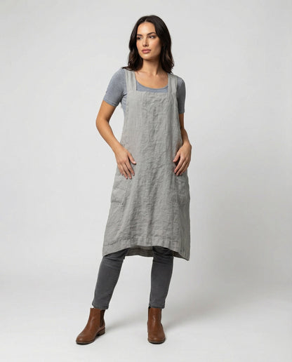 Lena | Funktionales und Elegantes Schürzenkleid aus Baumwolle