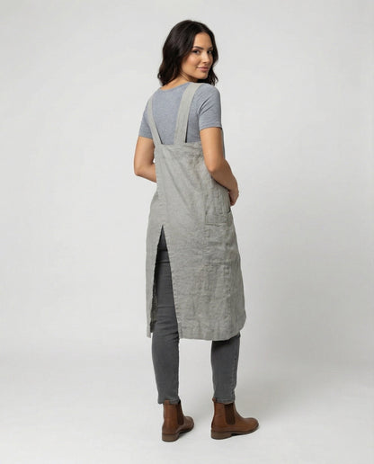 Lena | Funktionales und Elegantes Schürzenkleid aus Baumwolle