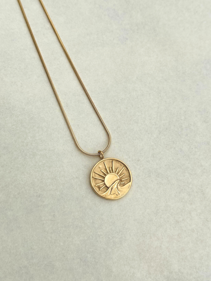 Aurelis™ | Sunrise Halskette aus 18k vergoldetem Edelstahl