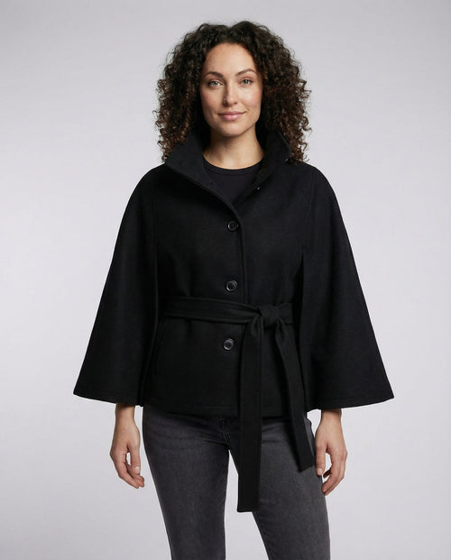 Maria | Elegante Woll-Wickeljacke mit markantem Stehkragen