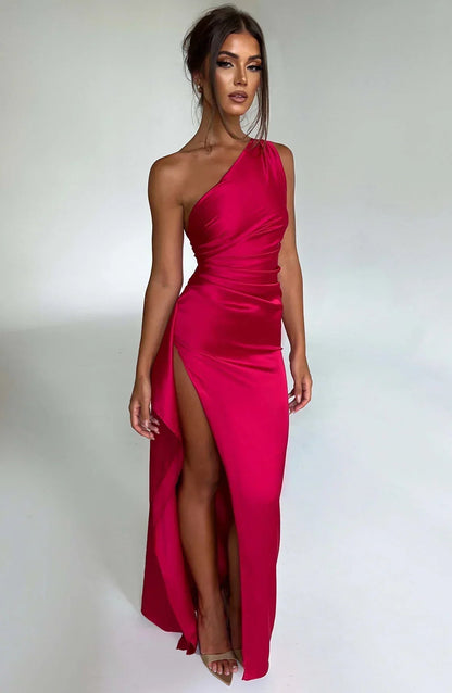 Fiona | Elegantes One-Shoulder Maxikleid mit edler Raffung