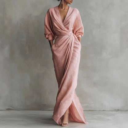 Clara | Elegantes Strick-Maxikleid in Wickeloptik mit tiefem V-Ausschnitt