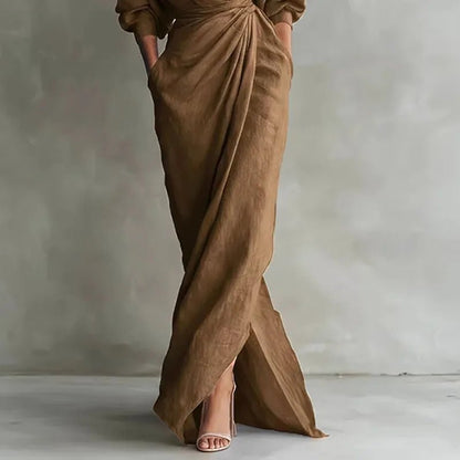 Clara | Elegantes Strick-Maxikleid in Wickeloptik mit tiefem V-Ausschnitt