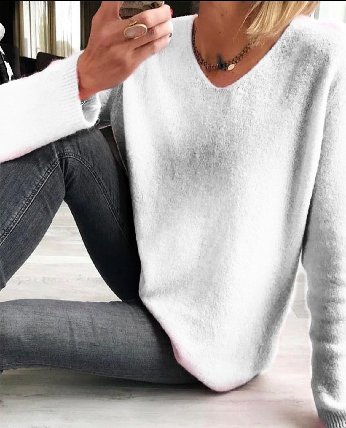Grazia | Kuscheliger und eleganter V-Ausschnitt Strickpullover