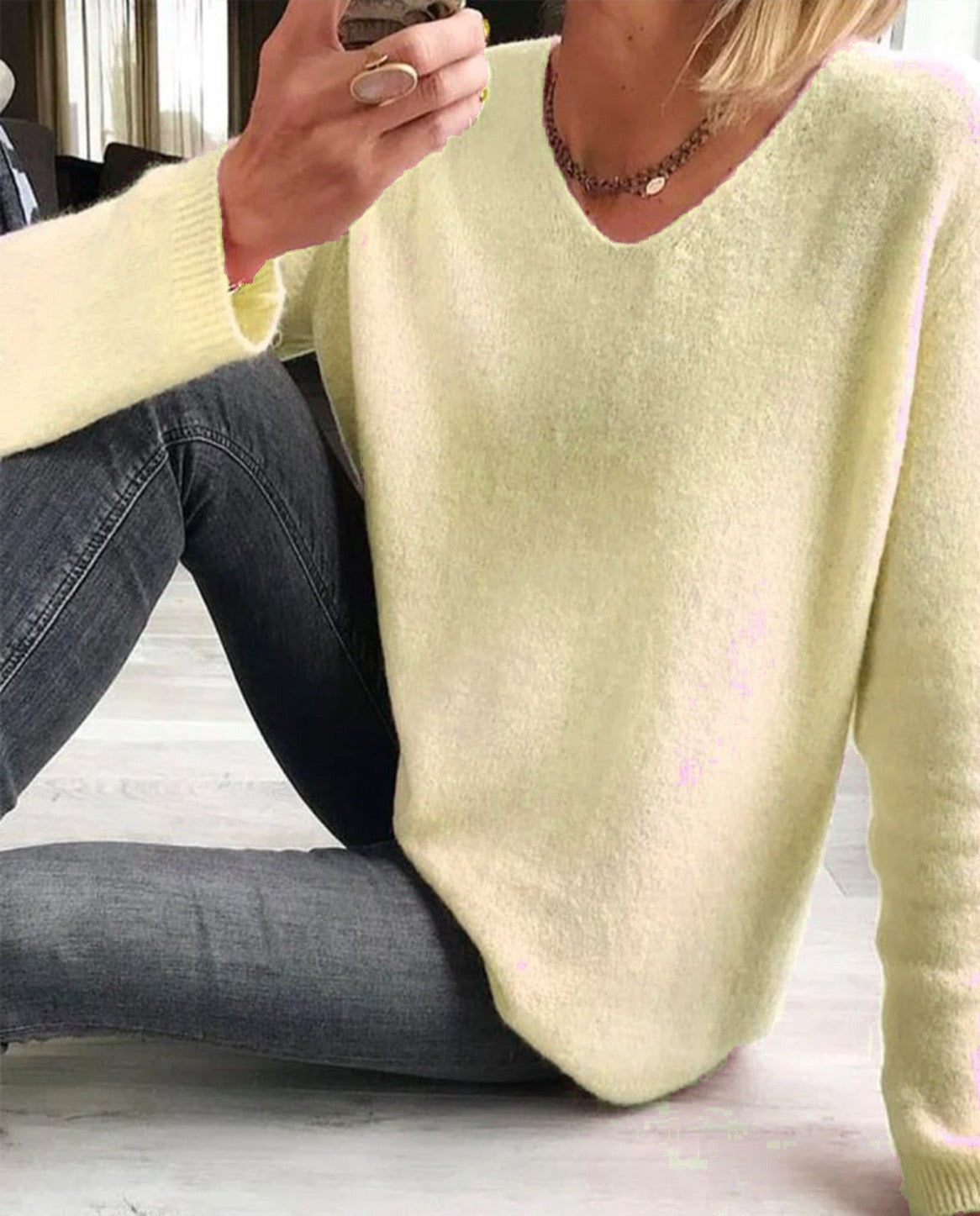 Grazia | Kuscheliger und eleganter V-Ausschnitt Strickpullover