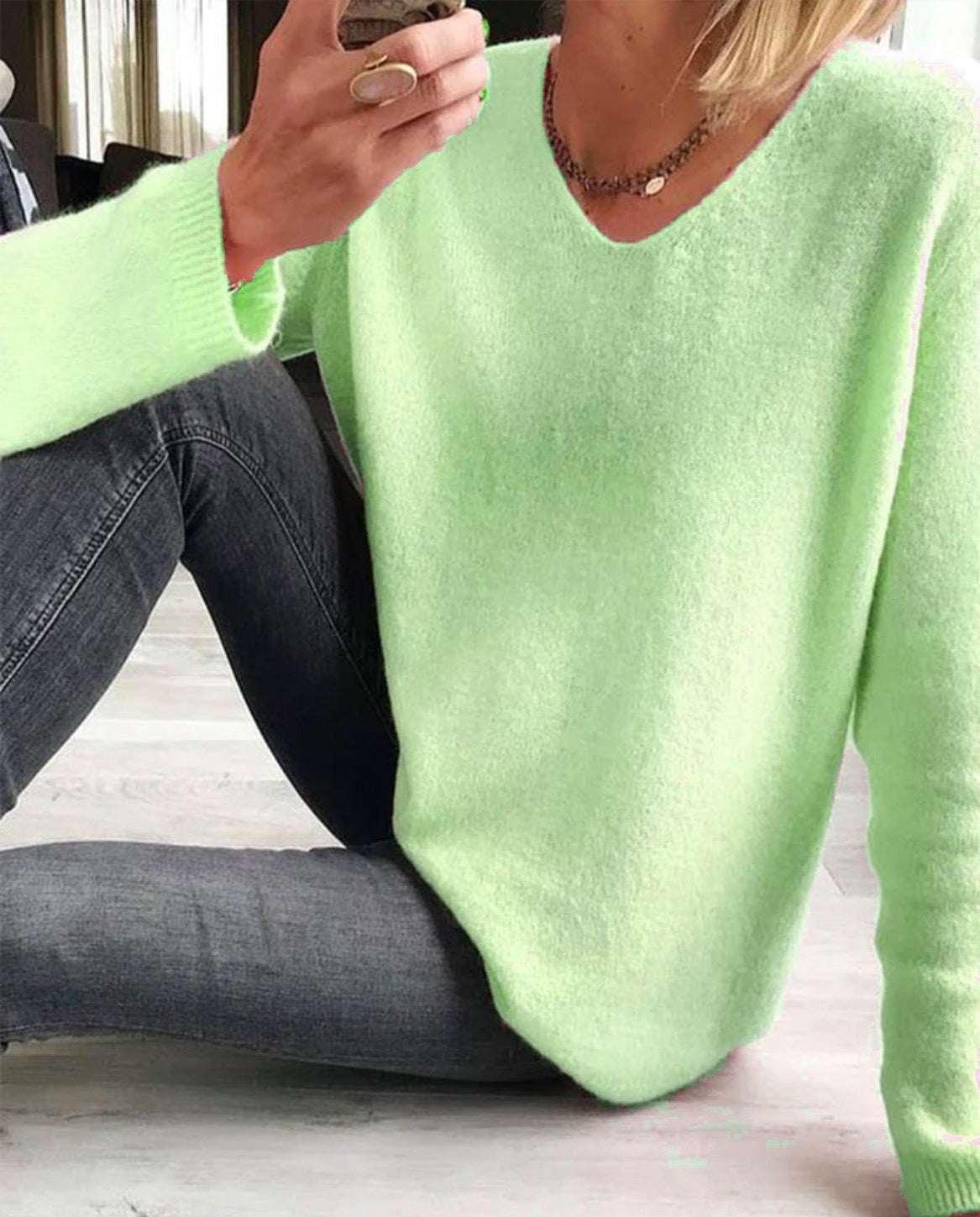 Grazia | Kuscheliger und eleganter V-Ausschnitt Strickpullover