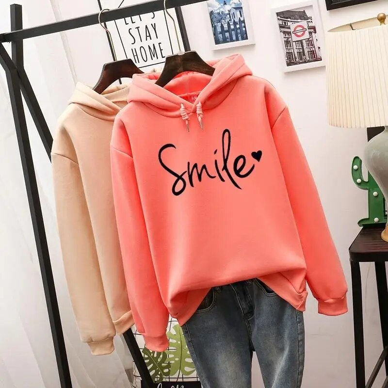 Ella | Cozy Damen Smile Hoodie mit Statement Print