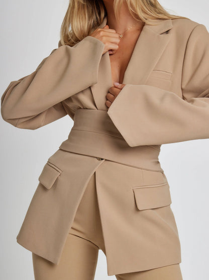 Mandy | Eleganter Taillierter Blazer mit Gürtel