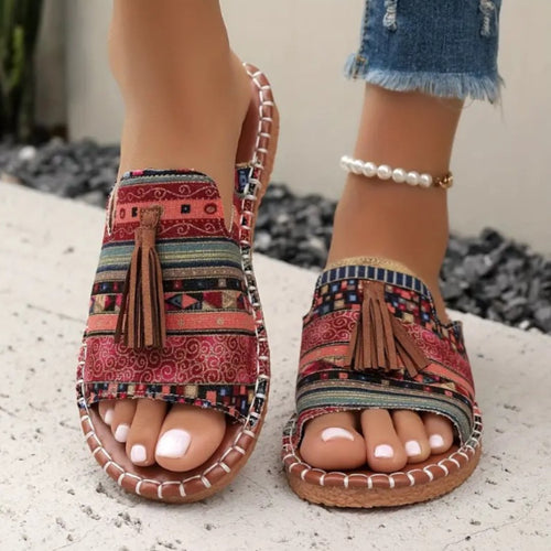 Liora | Elegante Boho Slide Sandalen mit feinen Quastendetails