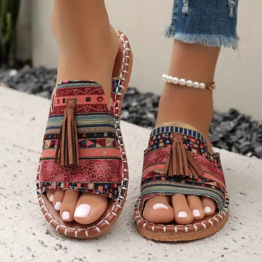 Liora | Elegante Boho Slide Sandalen mit feinen Quastendetails