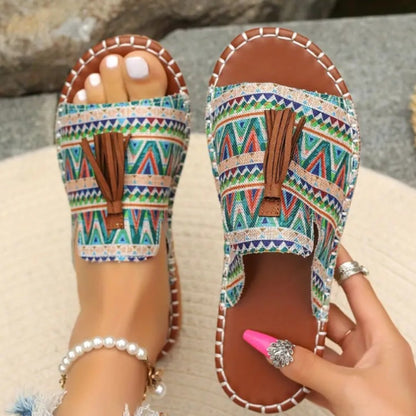 Liora | Elegante Boho Slide Sandalen mit feinen Quastendetails
