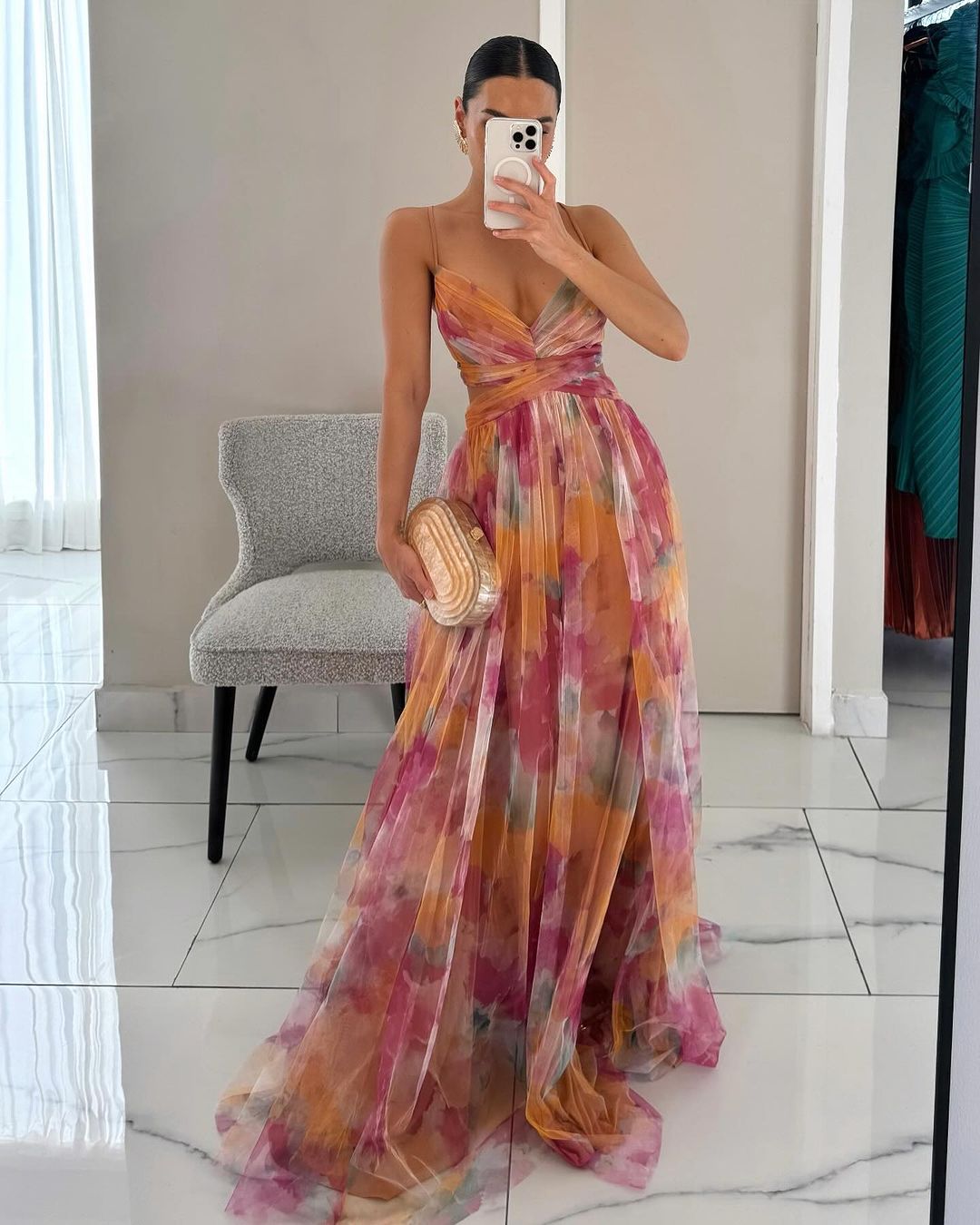 Katharina | Maxikleid mit Blumenmuster und fließender Silhouette