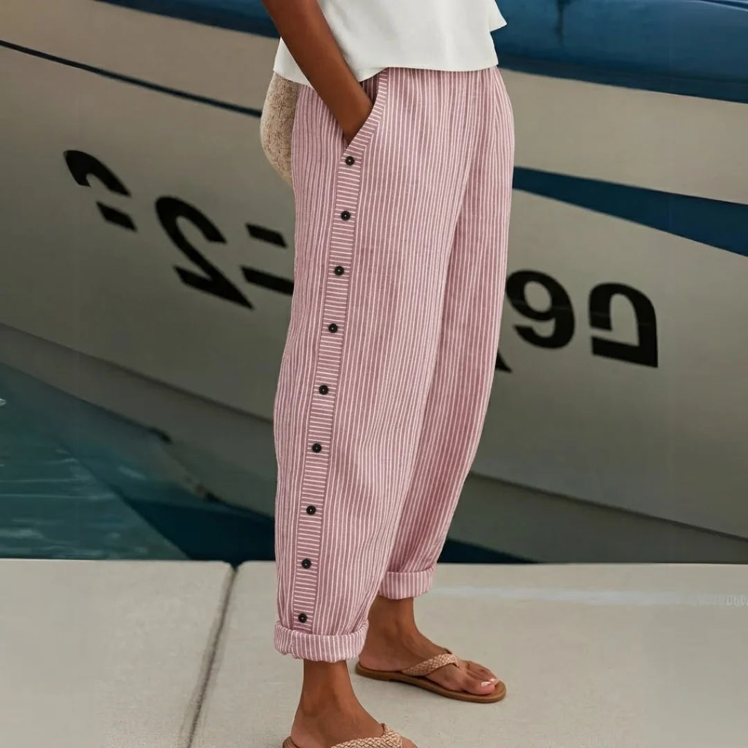 Greta | Hochtaillierte gestreifte Damenhose mit Knopfdetails