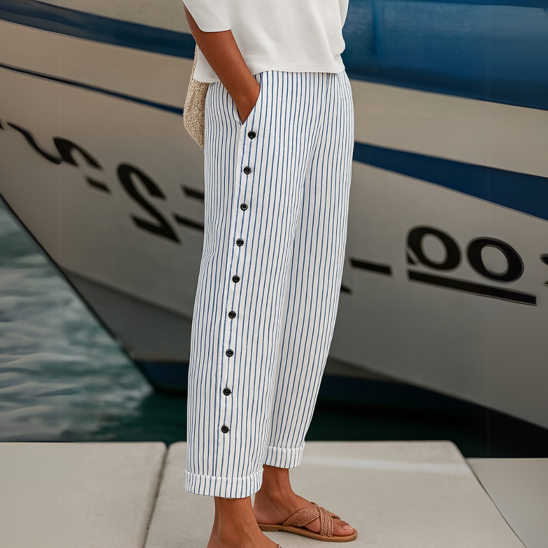 Greta | Hochtaillierte gestreifte Damenhose mit Knopfdetails