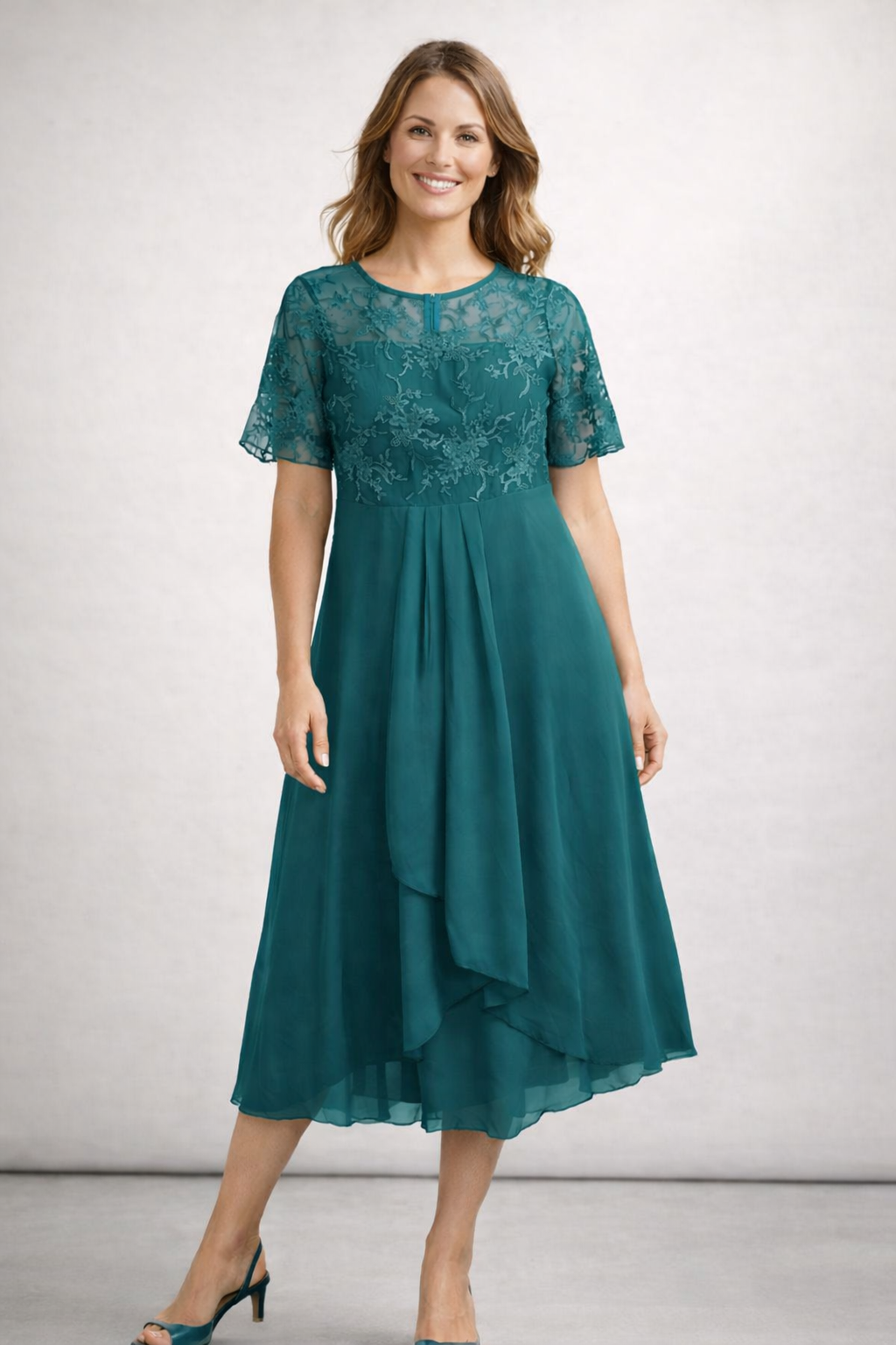 Ines | Stilvolles Midikleid mit floraler Spitze