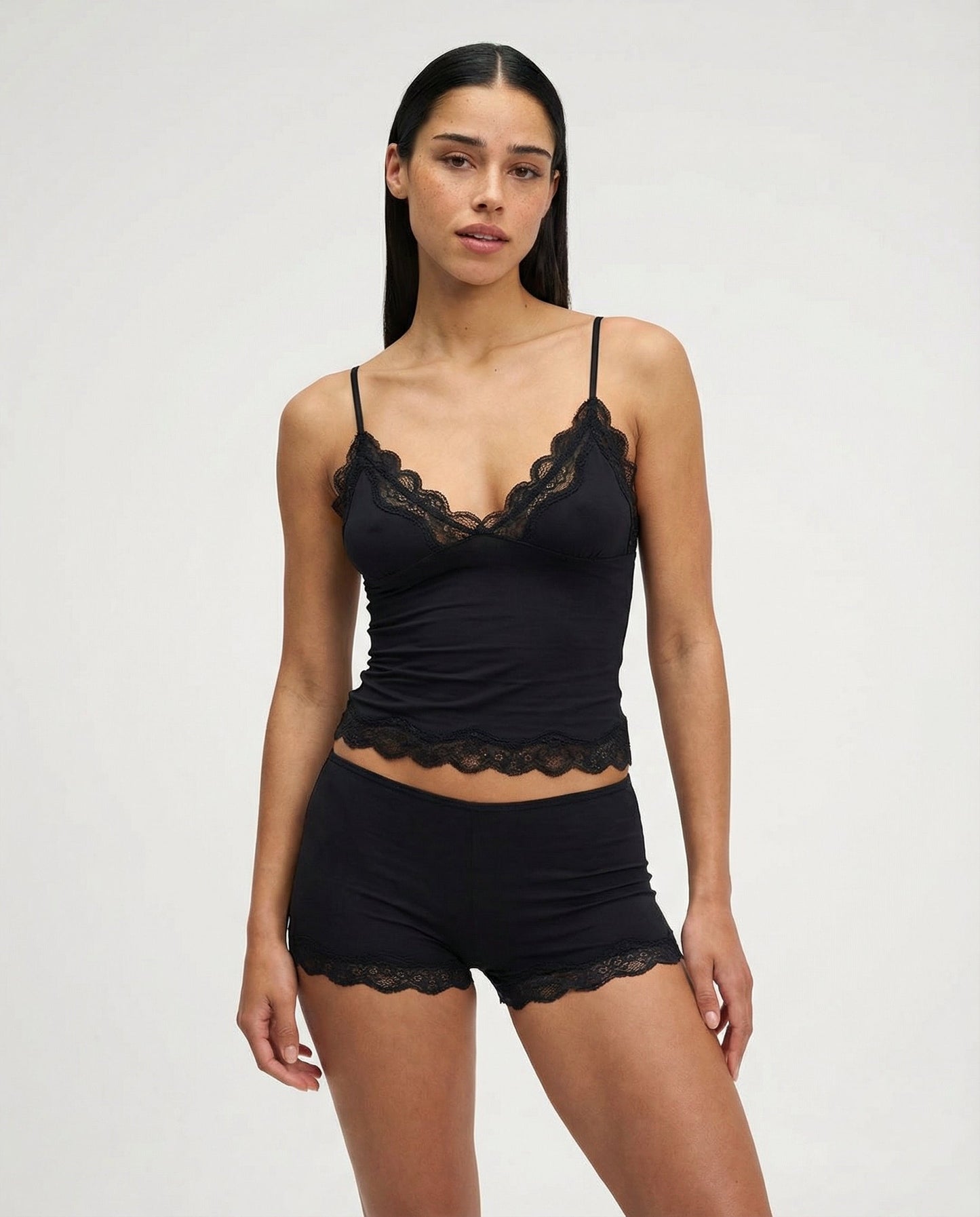 Doreen | Leichtes Loungewear-Set für Damen mit Spitzenbesatz
