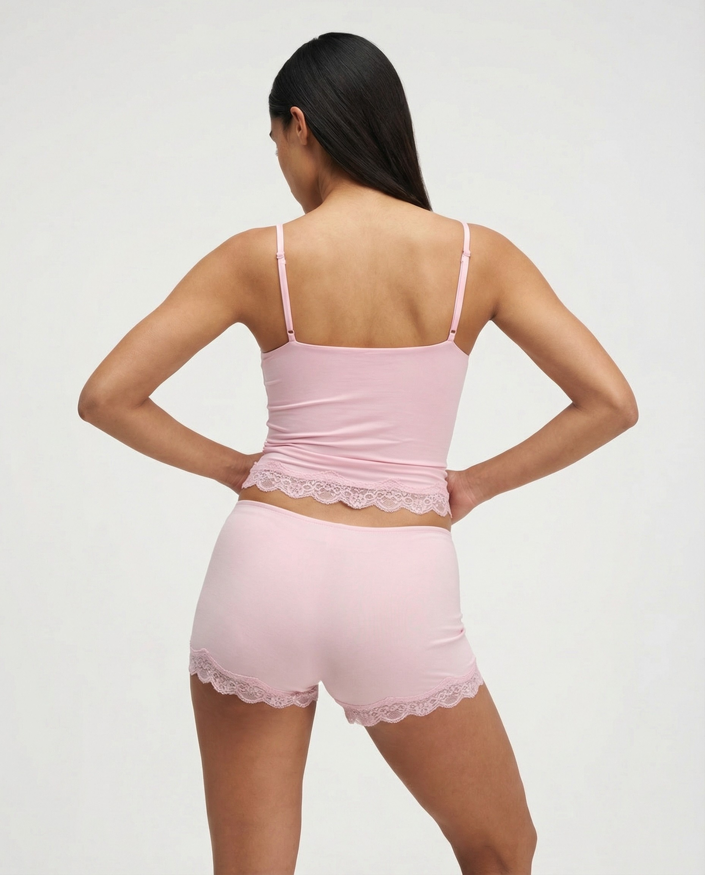 Doreen | Leichtes Loungewear-Set für Damen mit Spitzenbesatz