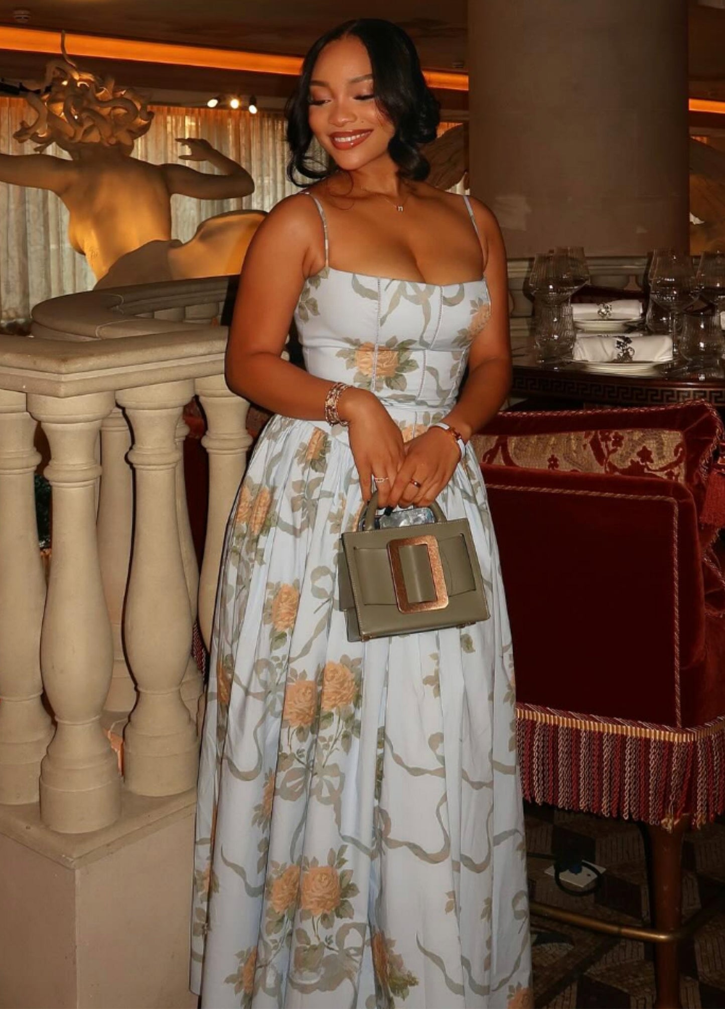 Manuela | Elegantes und stilvolles Midikleid mit Blumenmuster