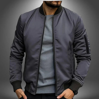Max | Leichte und sportliche Bomberjacke