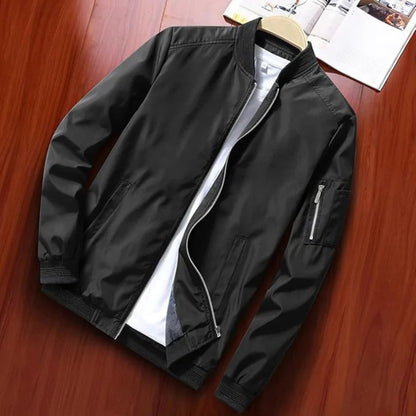 Max | Leichte und sportliche Bomberjacke
