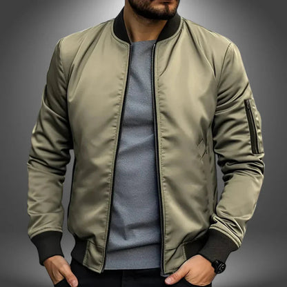 Max | Leichte und sportliche Bomberjacke