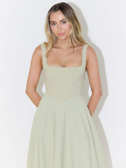 Antje | Elegantes Midi Kleid mit Eckigem Ausschnitt