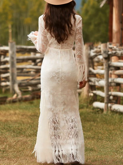 Louisa | Elegantes Langarm-Maxikleid mit V-Ausschnitt und Boho-Quasten