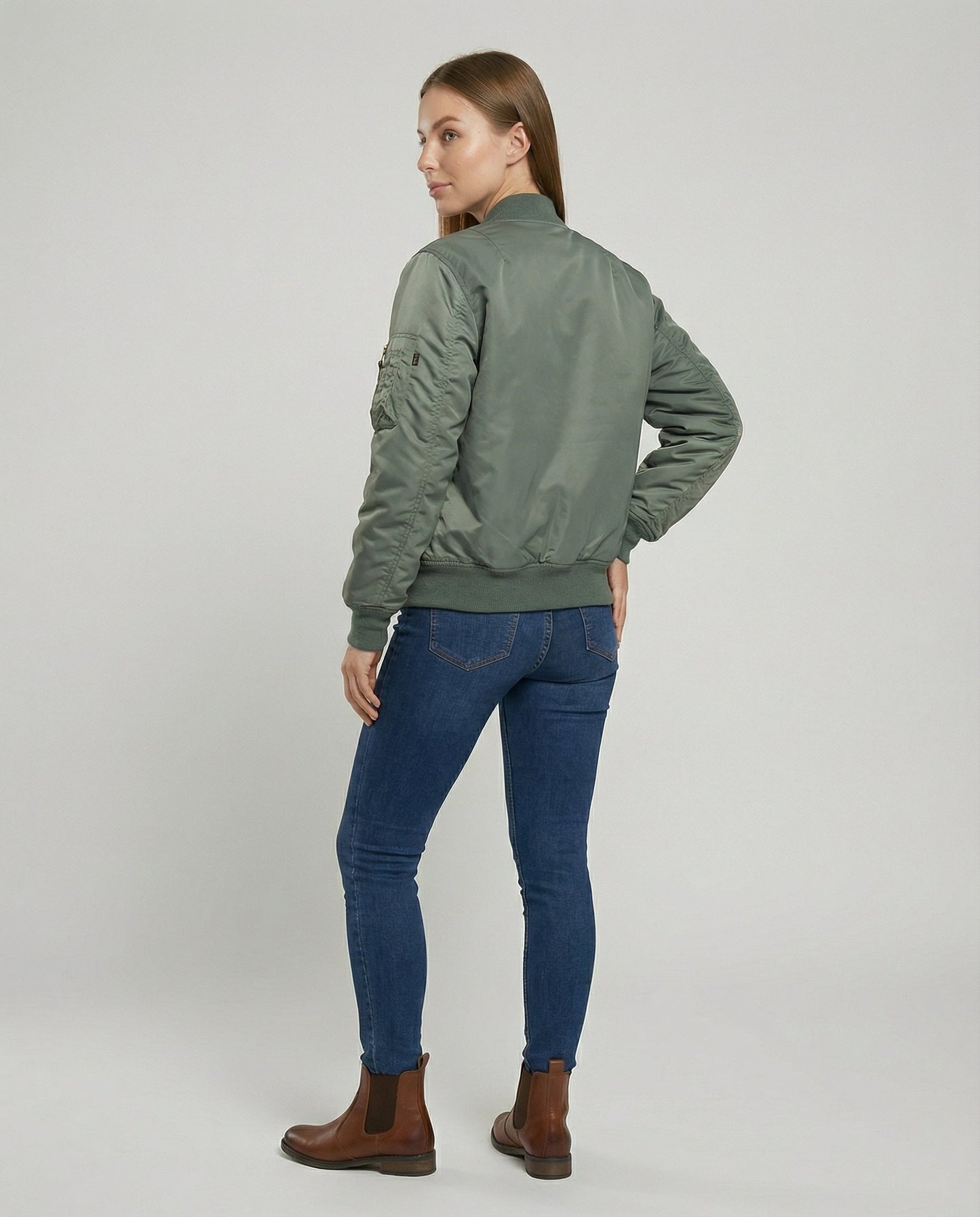 Christin | Moderne und Stilvolle Damen-Bomberjacke