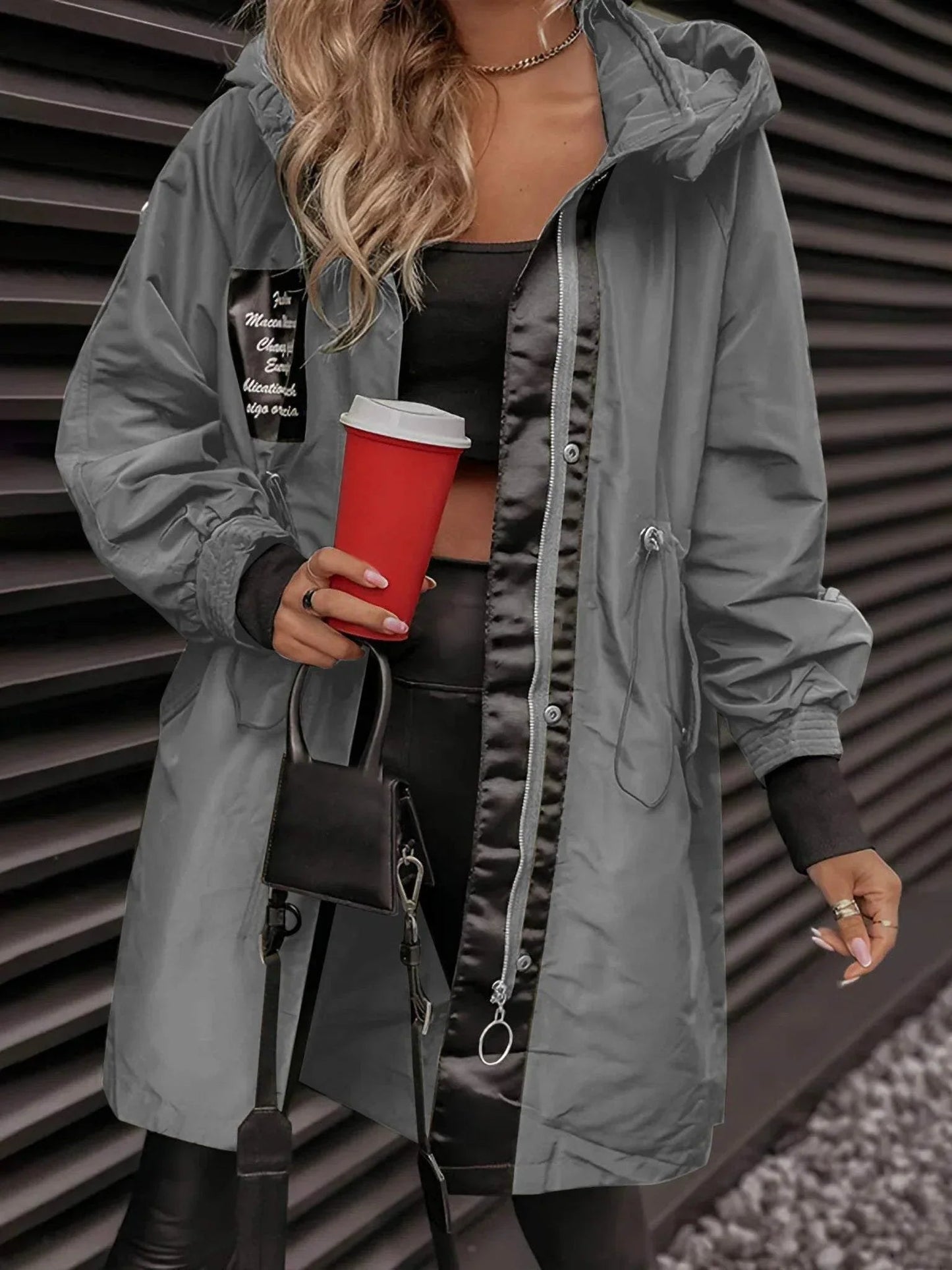 Alina | Elegante und bequeme Kapuzenjacke