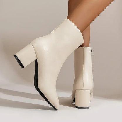 Jessika | Elegante Stiefeletten mit markanter Silhouette