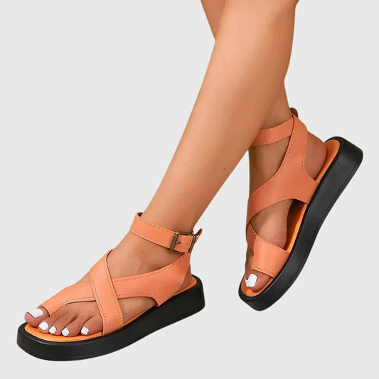 Mathilda | Stilvolle und markante Gladiator-Plateausandale