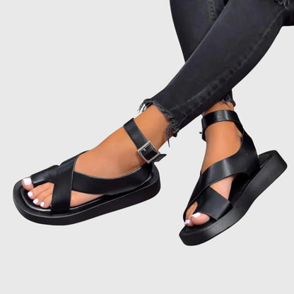 Mathilda | Stilvolle und markante Gladiator-Plateausandale