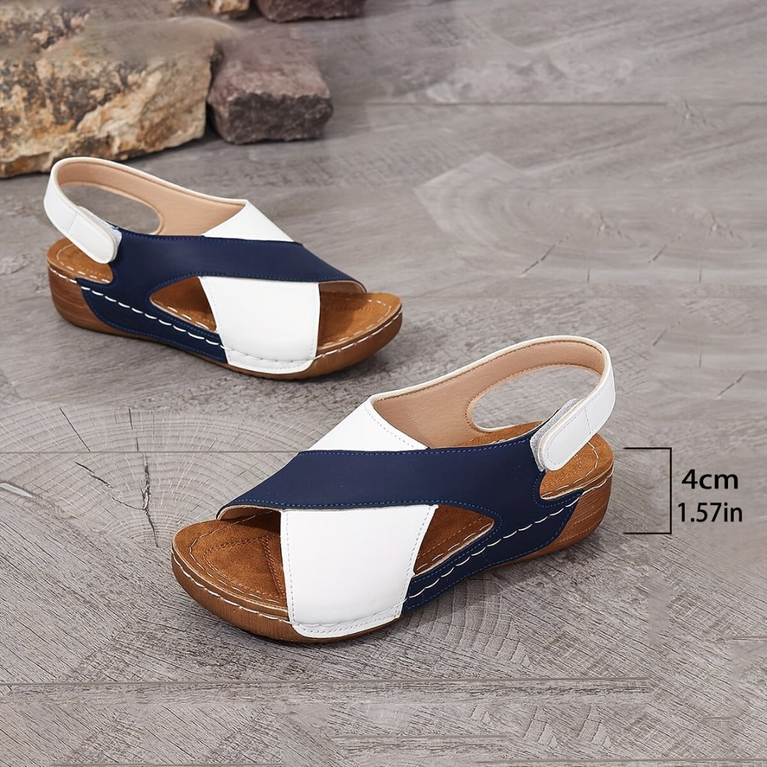 Laura | Eleganz und purer Komfort in diesen Keilsandalen