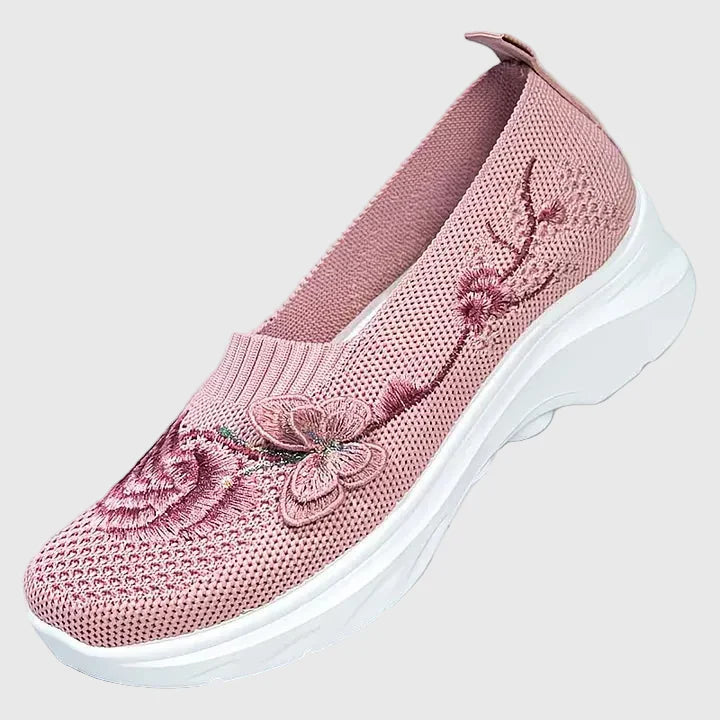 Feldmann™ | Slipper mit Schmetterlingsstickerei