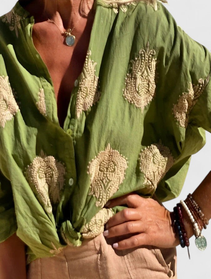 Valerien™ | Damen Bluse mit floraler Stickerei und Roll-up Ärmeln