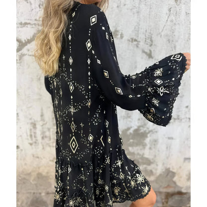 Aurelis™ | Boho Midikleid mit Empire-Taille und Goldakzenten